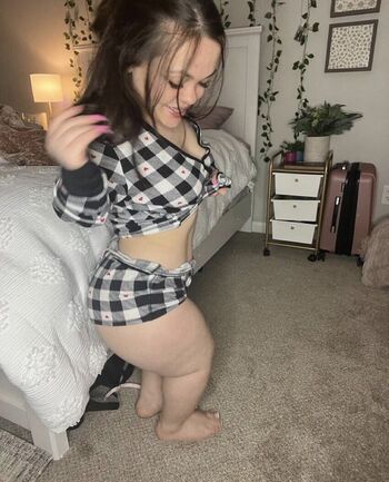 Full leaked Funsizednicole private onlyfans photo