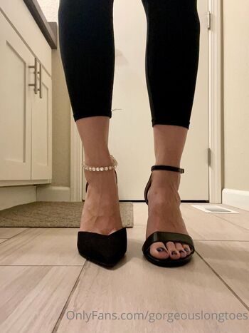 Full leaked Gorgeouslongtoes private onlyfans photo