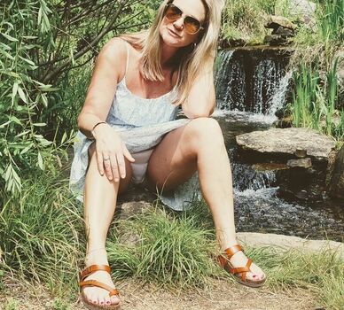 Heather Hotwife