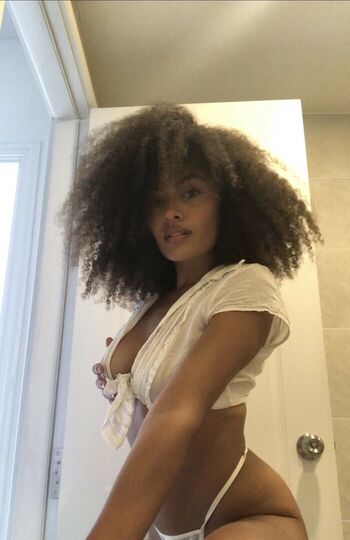 Full leaked Itsmenaomi private onlyfans photo