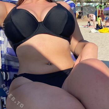 Full leaked Kamiibaeee private onlyfans photo