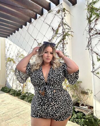 Full leaked Klivinglife private onlyfans photo