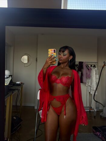 Full leaked Llleasy private onlyfans photo