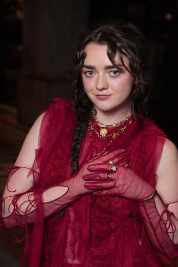 Full leaked Maisie williams private onlyfans photo