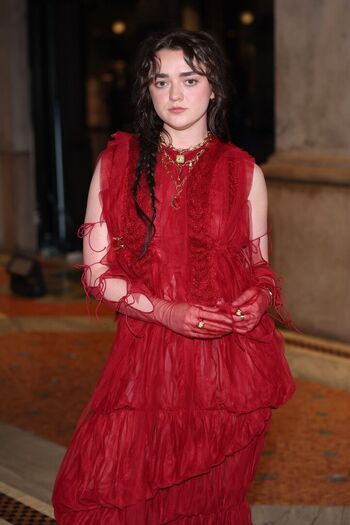 Full leaked Maisie williams private onlyfans photo