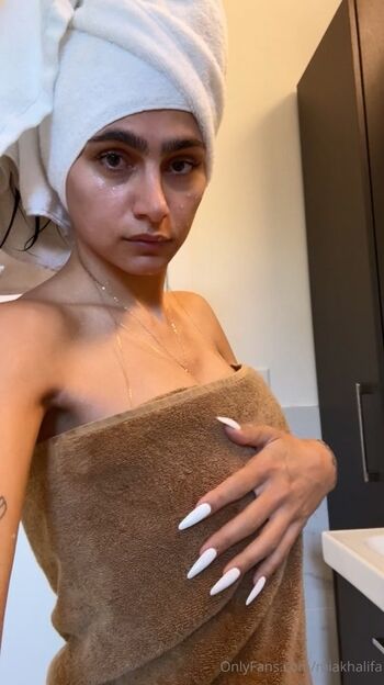 Full leaked Mia khalifa private onlyfans photo