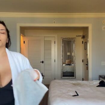 Full leaked R private onlyfans photo
